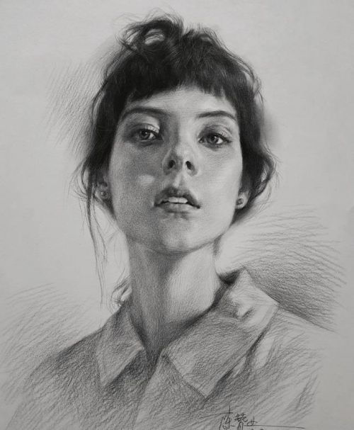 素描正面头像绘画基础教程 素描正面头像的画法