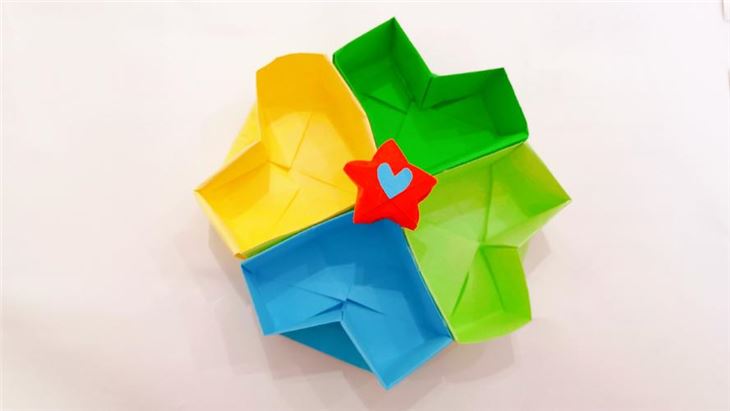 亲子折纸手工教程：用纸折出无限想象力