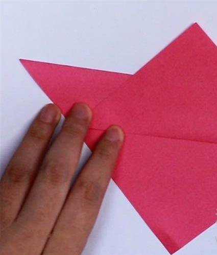 怎样叠小鸟？如何利用一张纸来折叠有趣生动的折纸小鸟(怎样叠小鸟简单一些的方法)