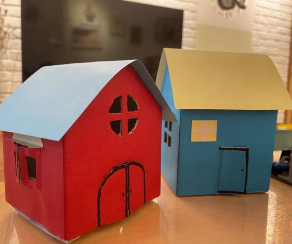 纸盒手工房子制作方法(手工城堡房子制作废纸盒图片)