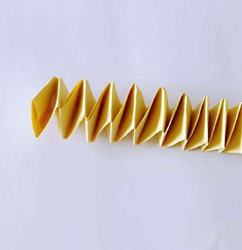 曲线折纸图解大全分享 常见的曲线折纸技巧(美人鱼折纸图解大全)