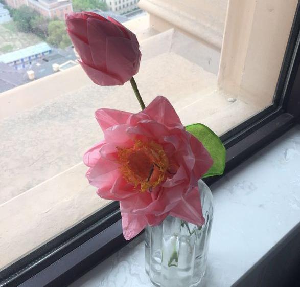 荷花折纸的方法，简单的手工荷花制作方法(儿童简单荷花折纸)