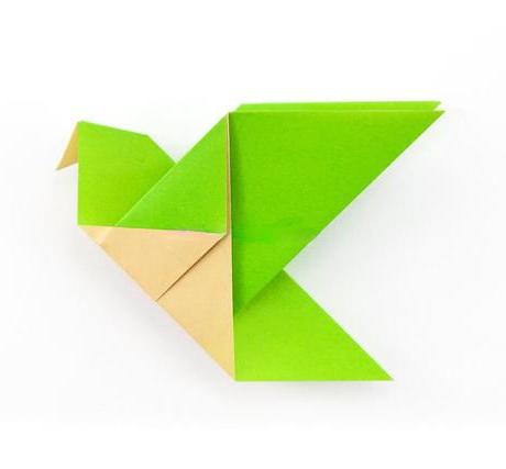 好看又好玩的小鸟折纸教程，如何简单的折出小鸟(好看又好玩的游戏女生)