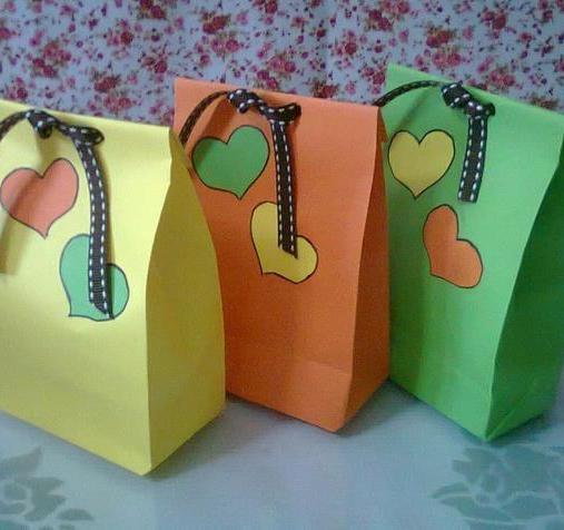 怎么做漂亮的手工折纸袋？手工折纸袋制作步骤详解(怎么做漂亮的手工四年级)