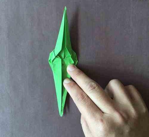 折纸螳螂的制作方法是什么？(折纸螳螂制作方法)