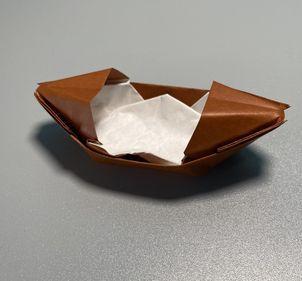 折纸船乌篷船怎么做呢？分享关于折纸船乌篷船的制作教程(怎样折纸船乌篷船)