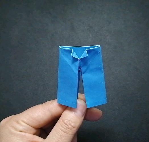 折裤子折纸如何做？教你如何做裤子折纸(折纸裤子教程)