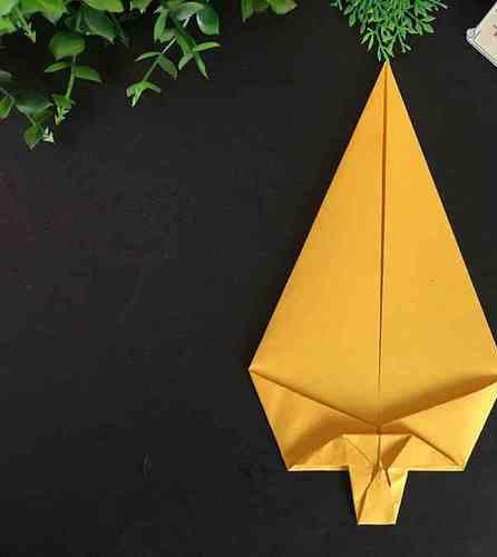 松树折纸手工如何做？分享松树的折纸方法(手工折纸松树的制作过程说明)