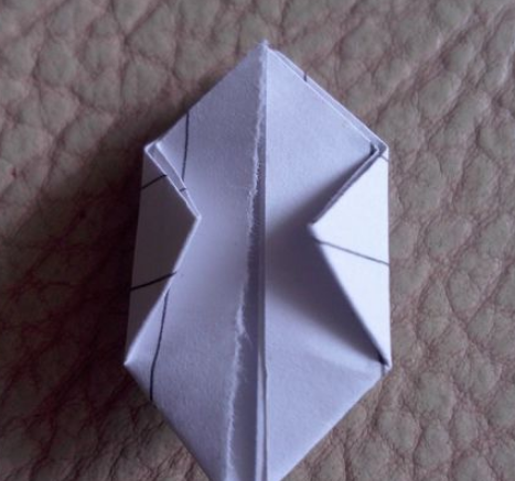 怎么用一张纸折灯笼？教你如何利用一张纸来做可爱有趣的折纸灯笼(怎么用一张纸折灯具)