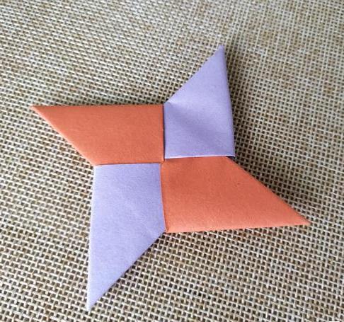 简单的折纸飞镖该怎么折才好看，纸折回旋飞镖的制作方法(简单的折纸方法)