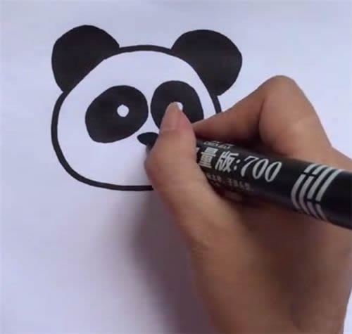 可爱呆萌的小熊猫简笔画