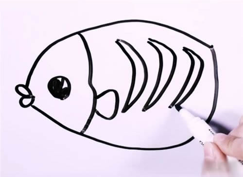 花斑鱼简笔画步骤教程