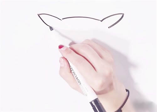 站在树枝上的猫头鹰简笔画