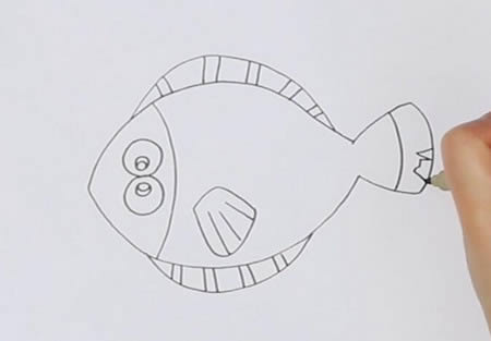 多宝鱼简笔画怎么画带涂色 多宝鱼简笔画怎么画带涂色