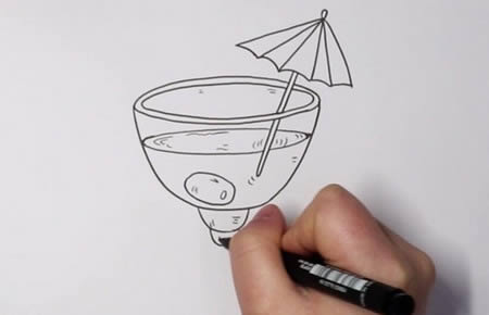 一杯果汁的简笔画