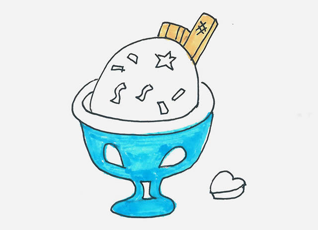 一杯冰激凌的简笔画 一杯冰激凌的简笔画