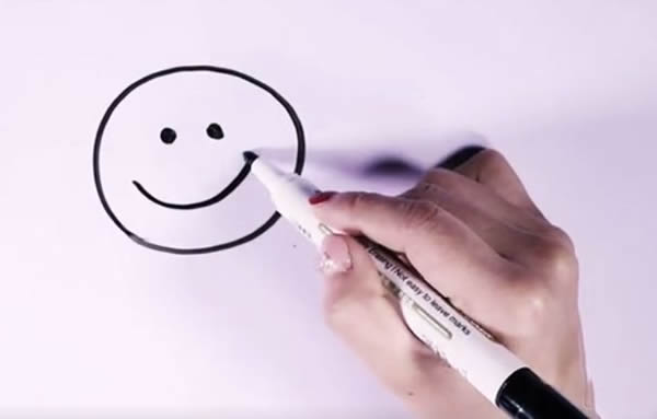 采蜜的小蜜蜂简笔画步骤