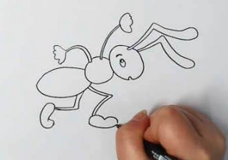 搬运货物的蚂蚁简笔画(搬运食物的蚂蚁叫什么蚁)